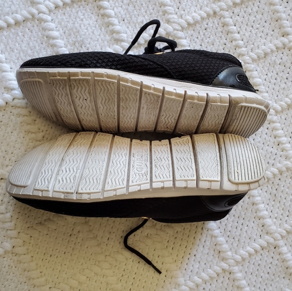***3/$30***🖤 G By Guess Black Sneakers - Picture 5 of 6